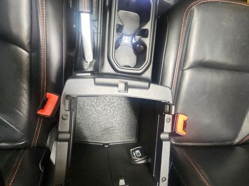 Used 2019 Jeep Wrangler Unlimited Rubicon AWD/4WD image 25