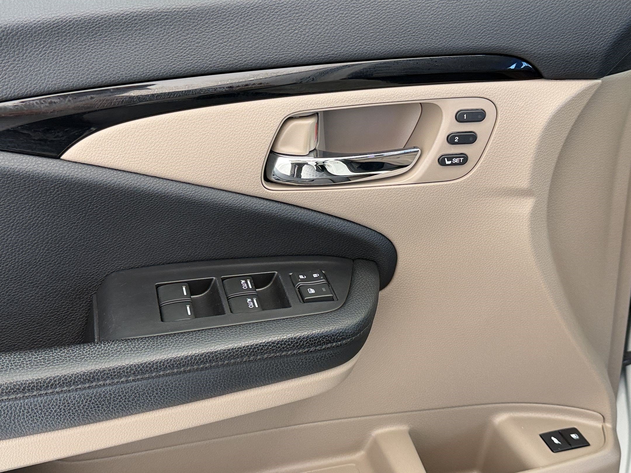 Used 2020 Honda Pilot Elite image 27