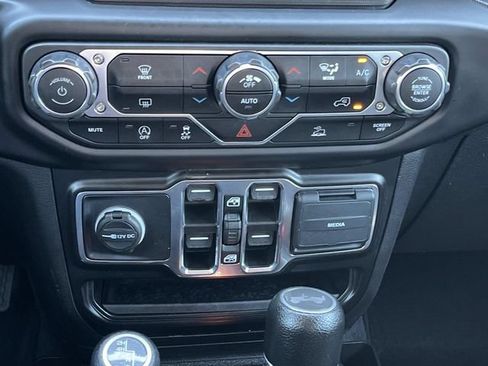 Used 2021 Jeep Wrangler Unlimited Sport AWD/4WD image 29
