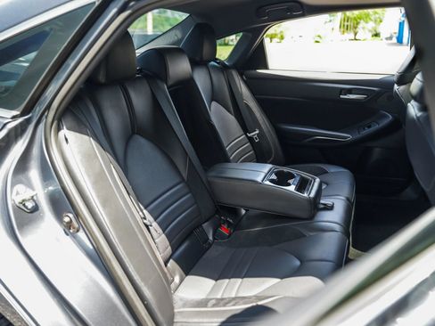 Used 2019 Toyota Avalon XSE FWD image 31