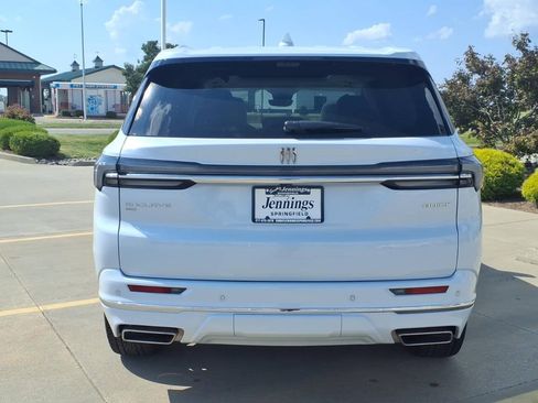 Used 2026 Buick Enclave Avenir w/ Super Cruise Package AWD/4WD image 4