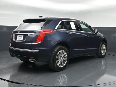 Used 2018 Cadillac XT5 Luxury w/ Driver Awareness Package AWD/4WD image 6