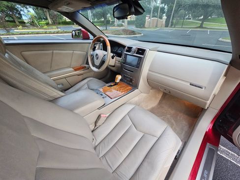 Used 2004 Cadillac XLR RWD image 29
