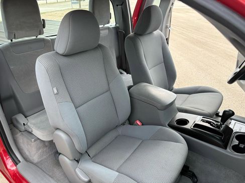 Used 2011 Toyota Tacoma 2WD Access Cab image 47