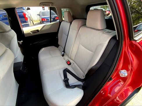 Used 2025 Toyota Corolla Cross LE FWD image 20