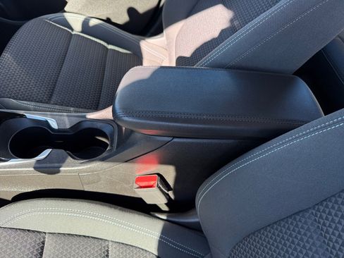 Used 2022 Chevrolet Bolt EUV LT image 14