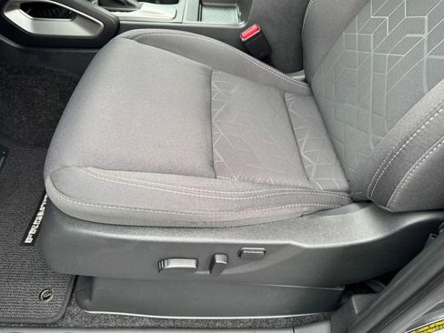 Used 2025 Nissan Frontier SV w/ SV Convenience Package image 13