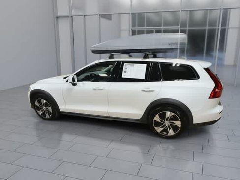Used 2020 Volvo V60 T5 Cross Country w/ Protection Package Premier AWD/4WD image 6