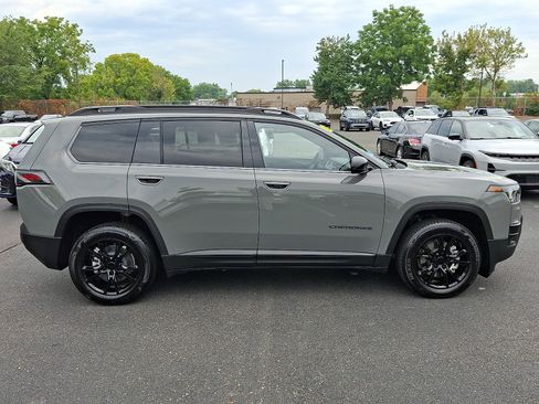 Used 2026 Jeep Cherokee Laredo AWD/4WD image 7
