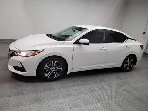 Used 2021 Nissan Sentra SV FWD image 2