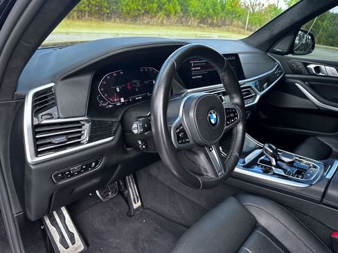 Used 2021 BMW X7 xDrive40i w/ M Sport Package image 18