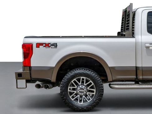 Used 2019 Ford F250 Lariat w/ Lariat Ultimate Package AWD/4WD image 6