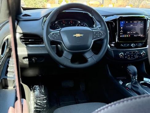 Certified 2023 Chevrolet Traverse LT FWD image 9