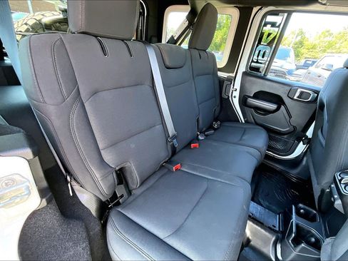 Used 2021 Jeep Wrangler Unlimited Sport AWD/4WD image 22