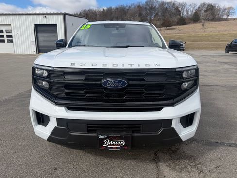 Used 2025 Ford Expedition Max Active image 2