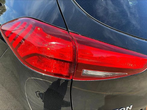 Used 2019 Hyundai Tucson SE image 28