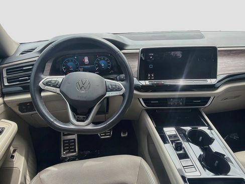 Used 2024 Volkswagen Atlas SEL Premium R-Line AWD/4WD image 21