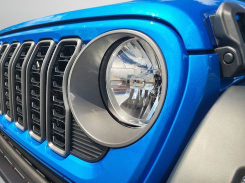 New 2025 Jeep Wrangler Sport S image 5