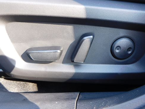 New 2025 Mitsubishi Outlander SE image 11