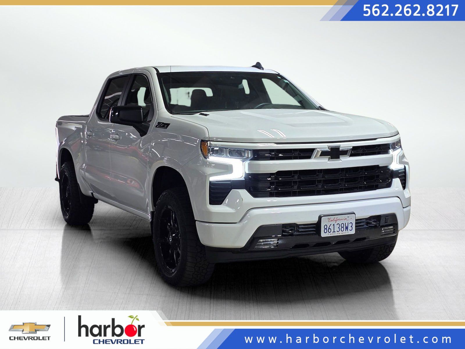 Used 2024 Chevrolet Silverado 1500 RST w/ Convenience Package II AWD/4WD image 1