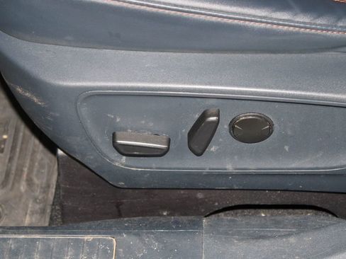 Used 2023 Ford Maverick Lariat w/ Lariat Luxury Package FWD image 17