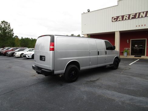 Used 2022 Chevrolet Express 2500 Extended w/ Driver Convenience Package image 6