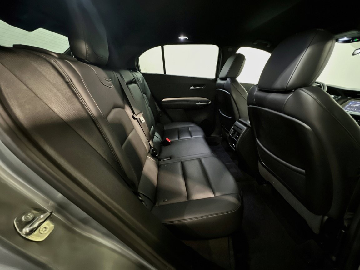 Used 2023 Cadillac XT4 Premium Luxury FWD image 19