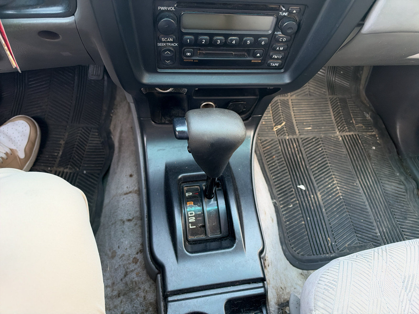 Used 2002 Toyota 4Runner SR5 RWD image 16