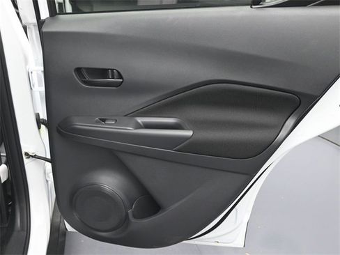 Used 2025 Nissan Kicks Play S image 19