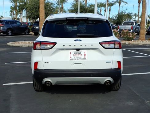 Used 2020 Ford Escape SEL image 9