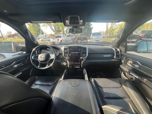 Used 2019 RAM 1500 Laramie AWD/4WD image 16