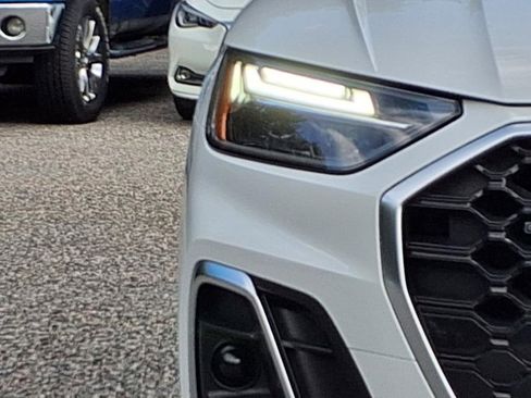 Used 2025 Audi Q5 e Premium Plus w/ Premium Plus Package image 15