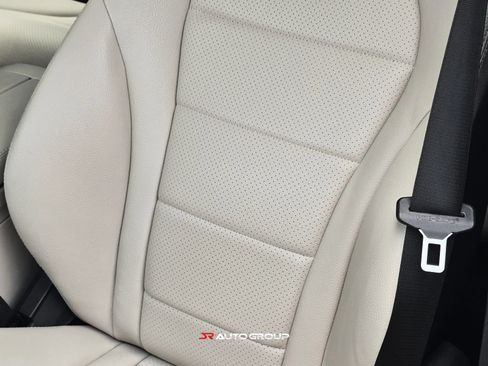Used 2019 Mercedes-Benz C 300 4MATIC Sedan image 45