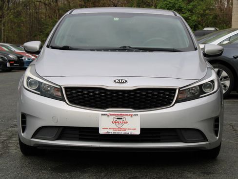 Used 2017 Kia Forte LX w/ LX Popular Package image 2