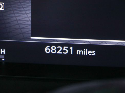 Used 2023 Nissan Rogue Platinum w/ Platinum Premium Package image 16