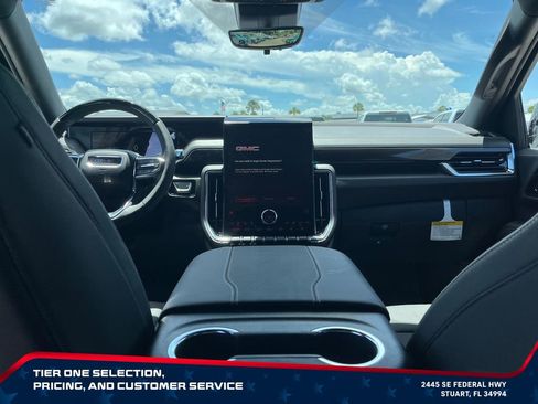 New 2026 GMC Yukon XL Elevation w/ Elevation Premium Package AWD/4WD image 16
