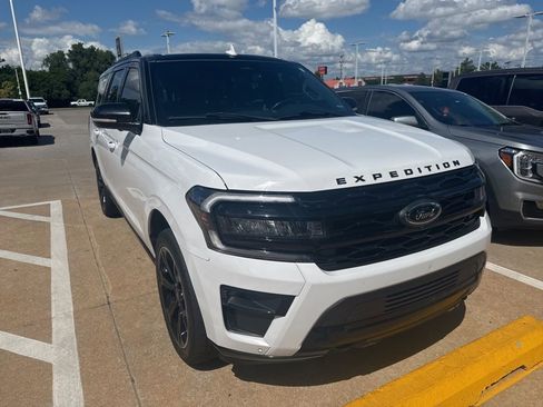 Used 2022 Ford Expedition Max Limited AWD/4WD image 1