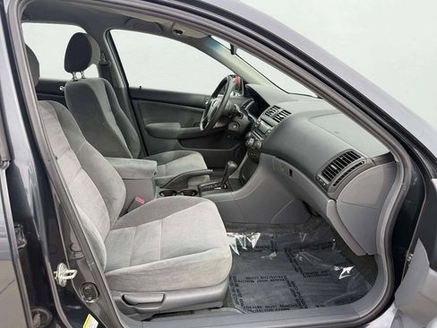 Used 2005 Honda Accord LX image 12
