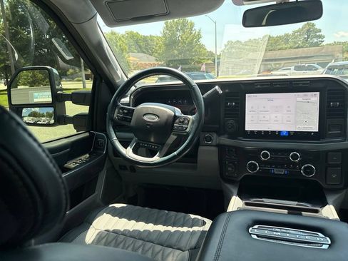 Used 2024 Ford F350 Limited AWD/4WD image 10