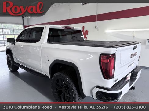 Used 2025 GMC Sierra 1500 AT4 w/ AT4 Premium Package AWD/4WD image 7