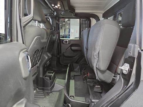 Used 2021 Jeep Gladiator Mojave AWD/4WD image 34