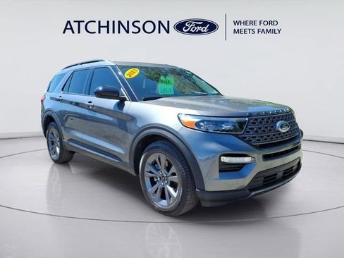Certified 2023 Ford Explorer XLT w/ Equipment Group 202A AWD/4WD image 3