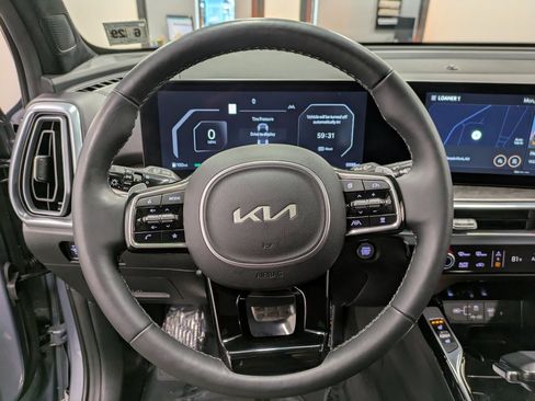 Certified 2024 Kia Sorento SX Prestige image 19