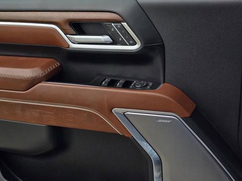 Used 2025 GMC Sierra 2500 Denali Ultimate image 24