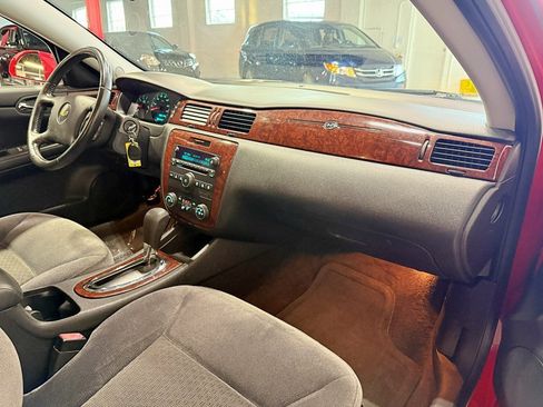 Used 2011 Chevrolet Impala LT image 36