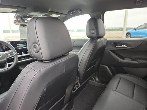 New 2026 Chevrolet Equinox LT w/ Convenience Package II image 11