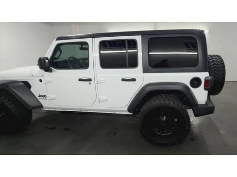 Used 2021 Jeep Wrangler Unlimited Sport AWD/4WD image 6