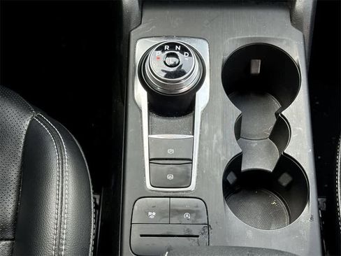 Used 2020 Ford Escape SEL image 16