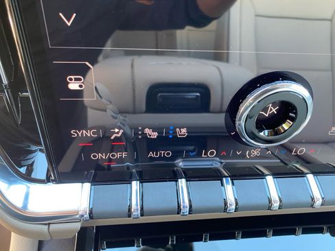 New 2026 GMC Yukon Denali w/ Denali Reserve Package image 26