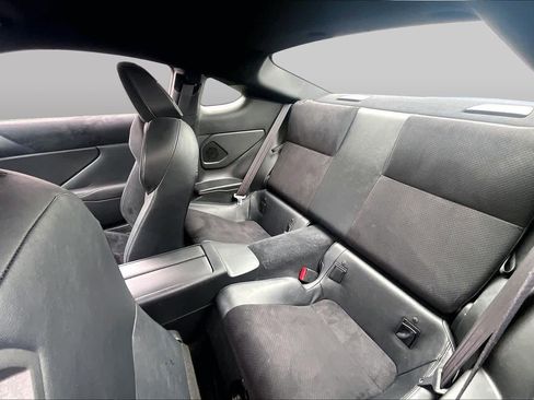 Used 2025 Toyota GR86 Premium w/ ALL Weather Mat Package (TMS) RWD image 19